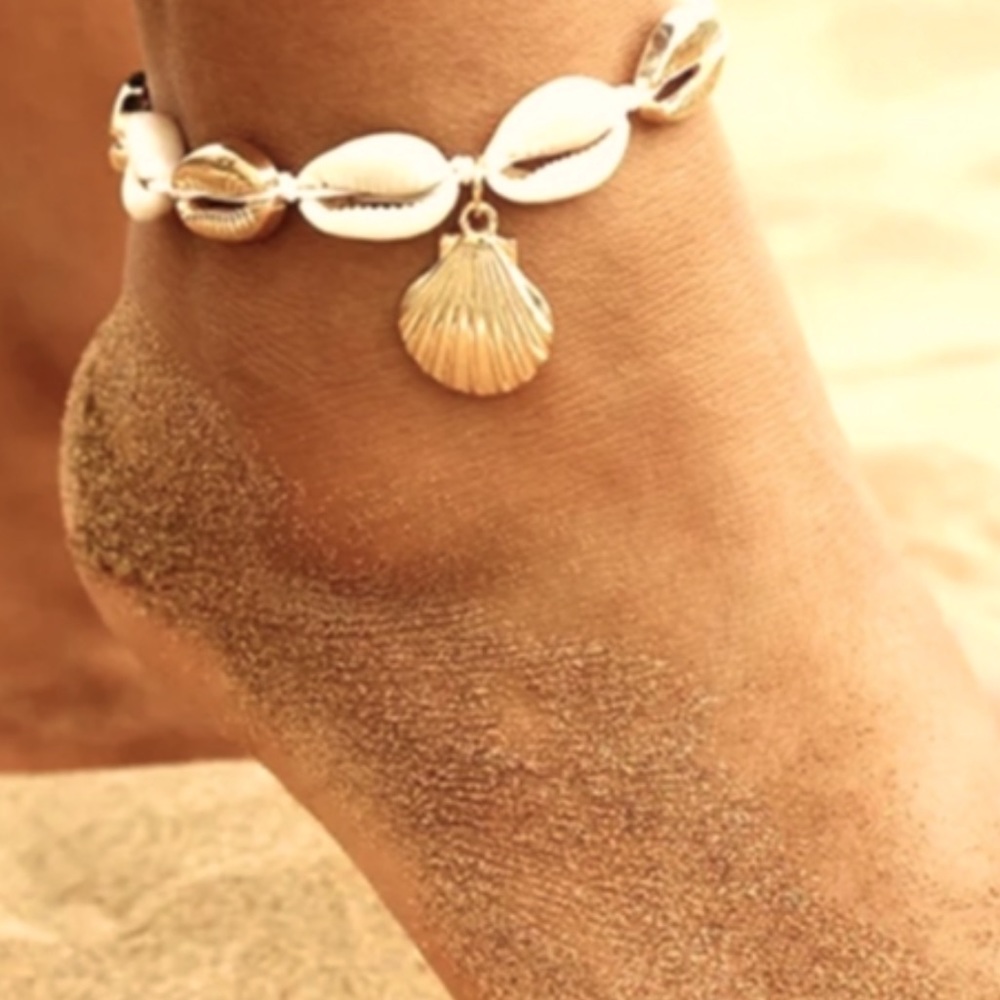 NEW Gold Dipped Seashell Ankle Bracelet